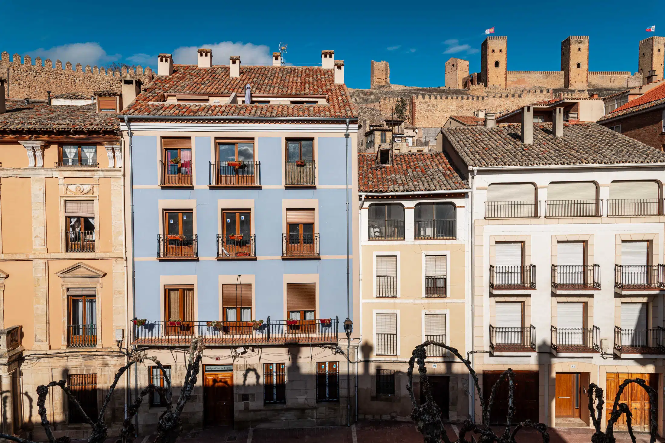Paisaje y patrimonio cerca de Casa de Correos